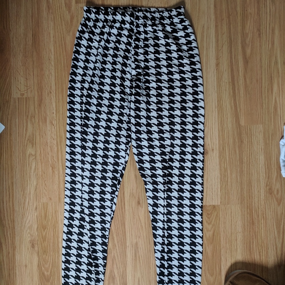 Patterned leggings